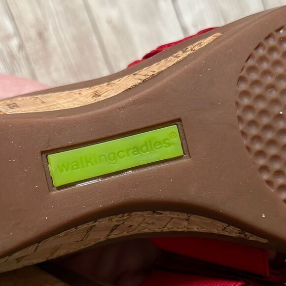WALKING CRADLES Red Kudos Cork Wedge Heel Sandals Size 6WW Tiny Pillows Insoles - Picture 10 of 16